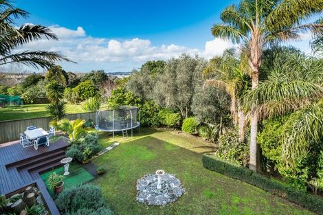 Photo of property in 11 Mistral Place, West Harbour, Auckland, 0618