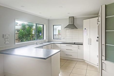 Photo of property in 16 Puketi Lane, Waiuku, 2123