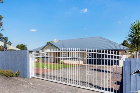 Photo of property in 111 Kindergarten Drive, Conifer Grove, Takanini, 2112