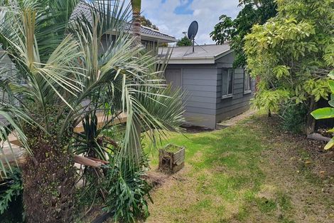 Photo of property in 27 Pahi Place, West Harbour, Auckland, 0618