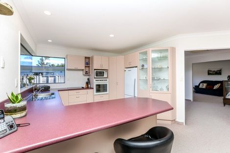 Photo of property in 8 Adam Lile Drive, Highlands Park, New Plymouth, 4312