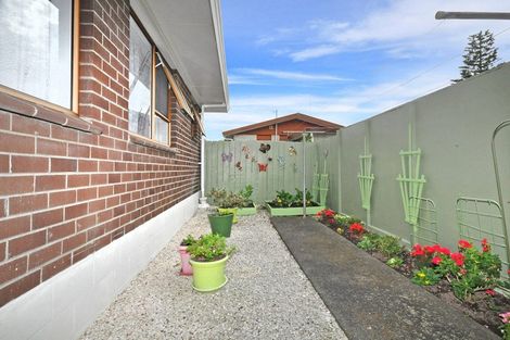Photo of property in 10 Faith Bullock Place, New Lynn, Auckland, 0600