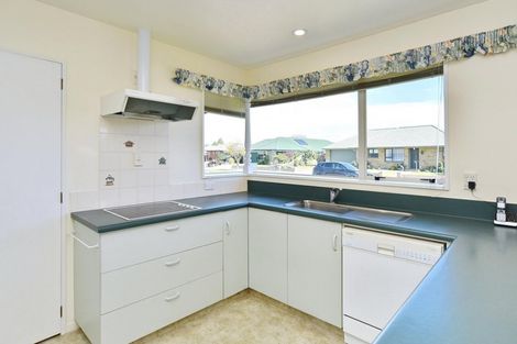 Photo of property in 1/53 Kintyre Drive, Broomfield, Christchurch, 8042