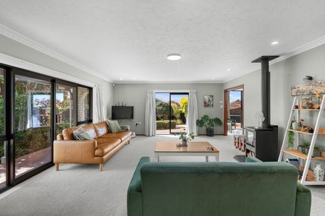 Photo of property in 42 Camberwell Place, Avonhead, Christchurch, 8042