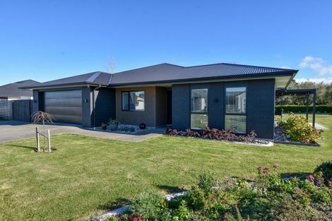 Photo of property in 5 Pukeko Lane, Carterton, 5713