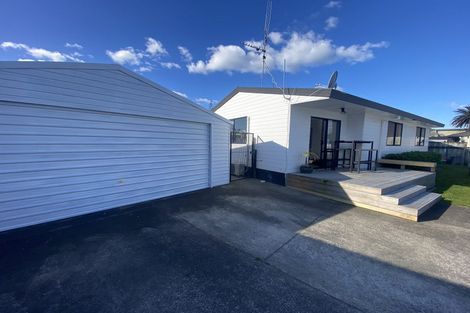 Photo of property in 25b Doncaster Drive, Papamoa Beach, Papamoa, 3118