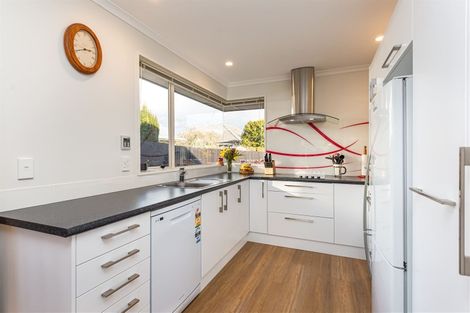 Photo of property in 2/14 Bentley Street, Russley, Christchurch, 8042