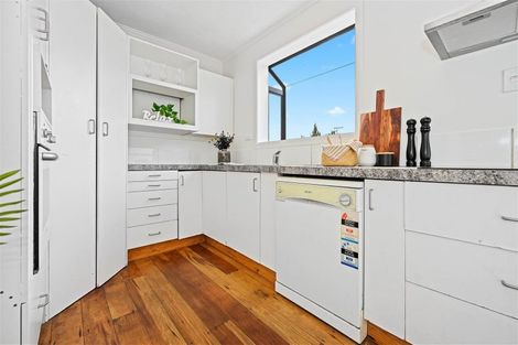 Photo of property in 5 Sutton Crescent, Hillcrest, Hamilton, 3216