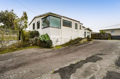 Photo of property in 27 Fitzroy Road, Fitzroy, New Plymouth, 4312