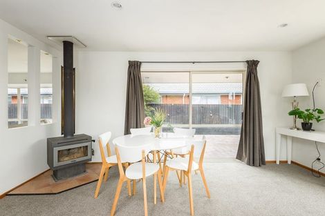 Photo of property in 8 Fieldmoor Place, Parklands, Christchurch, 8083