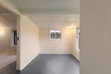 Photo of property in 4 Edwards Place, Terrace End, Palmerston North, 4410