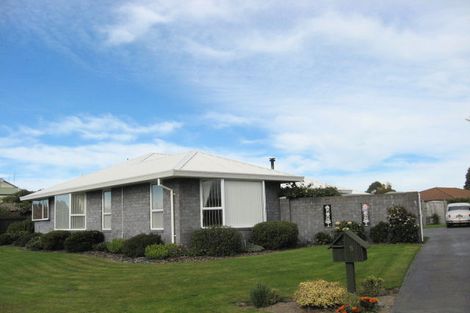 Photo of property in 5 Thornhill Place, Sockburn, Christchurch, 8042