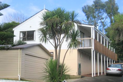 Photo of property in 105 Reynella Drive, Massey, Auckland, 0614