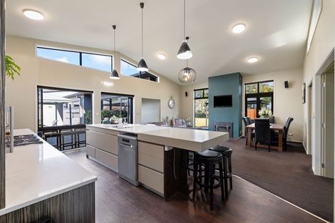 Photo of property in 5/454 Stoney Creek Road, Kelvin Grove, Palmerston North, 4470