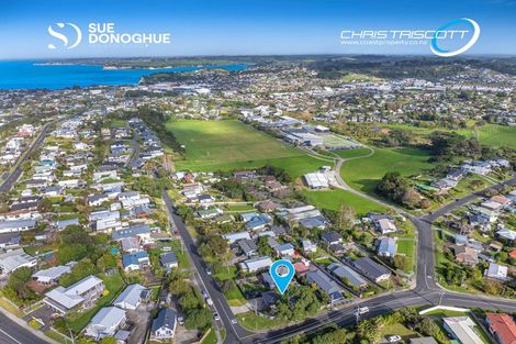 Photo of property in 108 Stanmore Bay Road, Stanmore Bay, Whangaparaoa, 0932