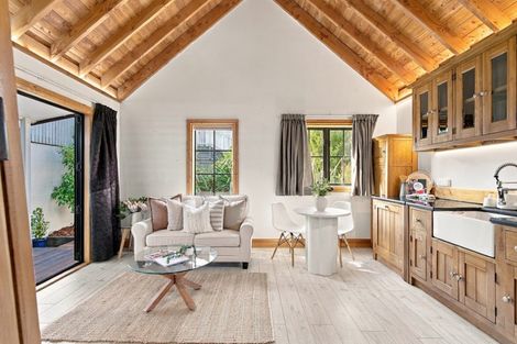 Photo of property in 69 Oxford Street, Lyttelton, 8082