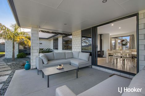 Photo of property in 19 Athenree Heights, Athenree, Katikati, 3177