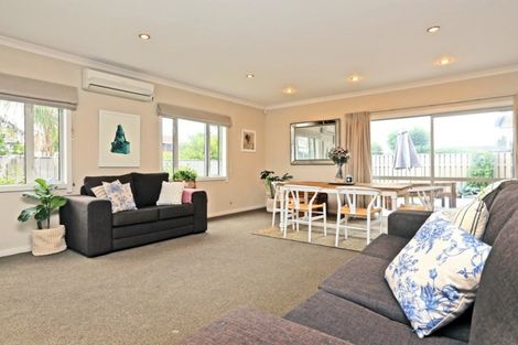 Photo of property in 25a Avenue Road, Greenmeadows, Napier, 4112