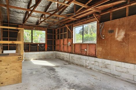 Photo of property in 39a Sturges Road, Henderson, Auckland, 0612