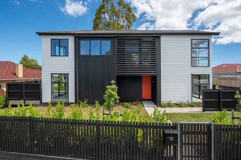 Photo of property in 32 Swanson Road, Henderson, Auckland, 0610