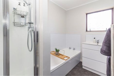 Photo of property in 43 Mercury Way, Whitby, Porirua, 5024