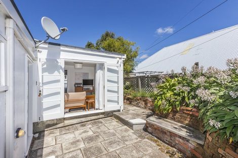 Photo of property in 5 Stafford Street, Mount Victoria, Wellington, 6011