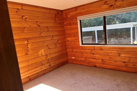 Photo of property in 2/226 Forrest Hill Road, Forrest Hill, Auckland, 0620