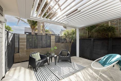 Photo of property in 351b Oceanbeach Road, Mount Maunganui, 3116