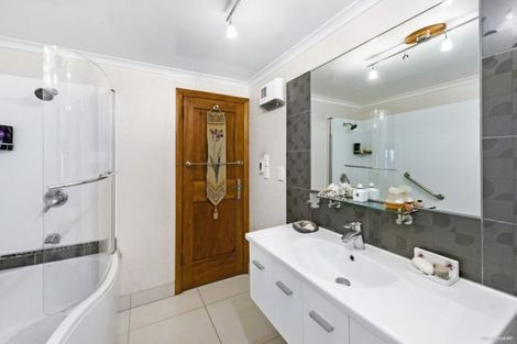 Photo of property in 14 Lindum Terrace, Roseneath, Wellington, 6011