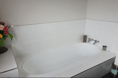 Photo of property in 91 Cypress Drive, Maungaraki, Lower Hutt, 5010