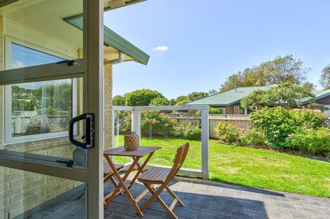 Photo of property in 112 Oxford Street, Tawa, Wellington, 5028