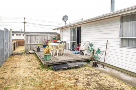 Photo of property in 35 Raupo Street, Castlecliff, Whanganui, 4501