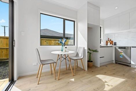 Photo of property in 2/48 Heath Street, Saint Andrews, Hamilton, 3200