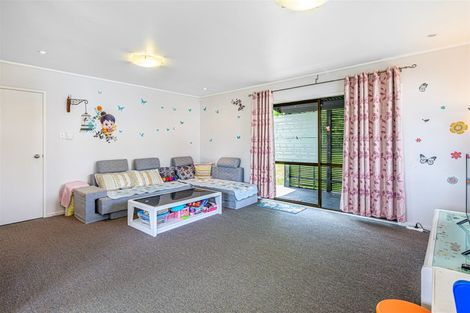 Photo of property in 274 Great North Road, Henderson, Auckland, 0612