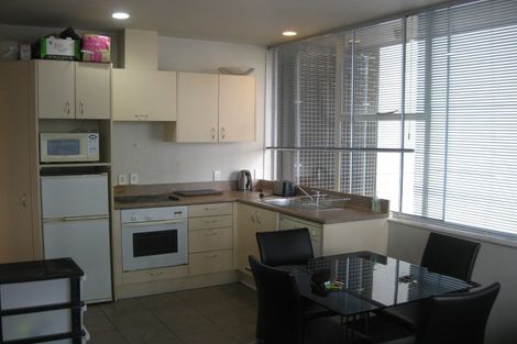 Photo of property in Terrace Tower Apartments, 4a/126 The Terrace, Wellington Central, Wellington, 6011