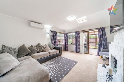 Photo of property in 19 Mcenroe Grove, Naenae, Lower Hutt, 5011