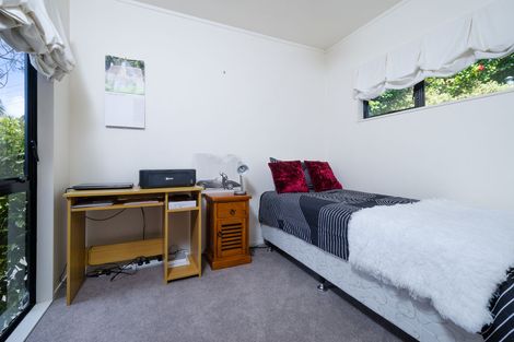 Photo of property in 58a West Lynn Road, Titirangi, Auckland, 0604