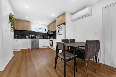 Photo of property in 10d Benton Place, Manurewa, Auckland, 2102