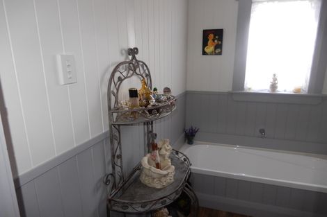 Photo of property in 2 Porritt Place, Putaruru, 3411