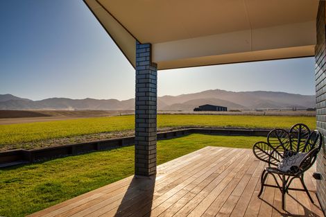 Photo of property in 355 Golden Road, Springvale, Alexandra, 9393