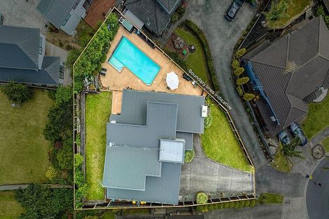 Photo of property in 23 Malin Place, Pinehill, Auckland, 0632