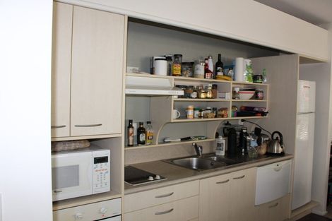Photo of property in St Peters Apartments, 3a/192 Willis Street, Te Aro, Wellington, 6011