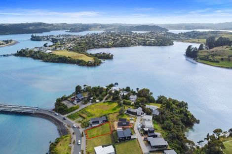Photo of property in 7 Rangitahi Road, Raglan, 3225