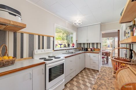 Photo of property in 31 Fraser Street, Wainuiomata, Lower Hutt, 5014