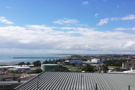 Photo of property in 16/2 Findlay Street, Moturoa, New Plymouth, 4310