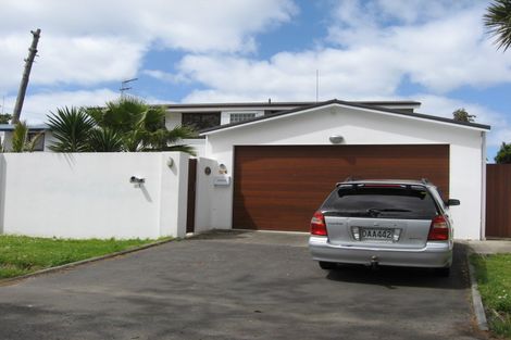 Photo of property in 115 Ferry Parade, Herald Island, Auckland, 0618