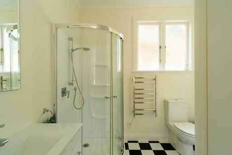 Photo of property in 94 Eden Street, Island Bay, Wellington, 6023