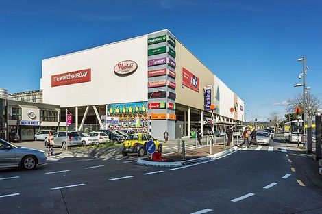 Photo of property in 18 Newington Road, Henderson, Auckland, 0612