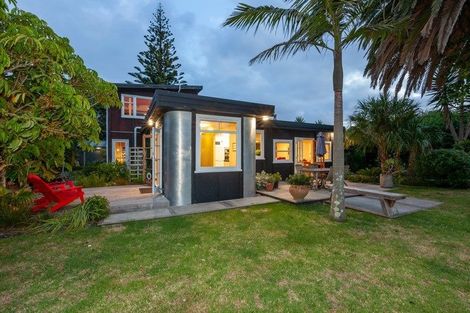 Photo of property in 44 Ngapaki Street, Waikanae Beach, Waikanae, 5036