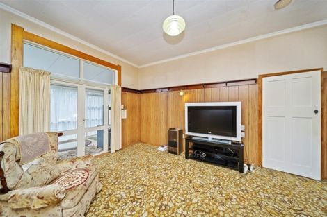 Photo of property in 14 Waihi Road, Hawera, 4610